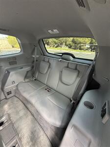 2010 Toyota Highlander Limited   - Photo 8 - Riverside, CA 92505