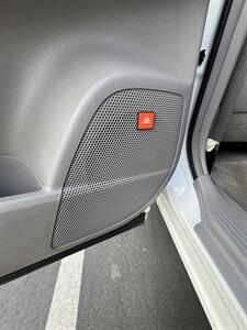 2010 Toyota Highlander Limited   - Photo 9 - Riverside, CA 92505