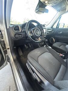 2015 Jeep Renegade Latitude 4x4   - Photo 6 - Riverside, CA 92505
