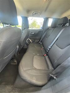2015 Jeep Renegade Latitude 4x4   - Photo 8 - Riverside, CA 92505