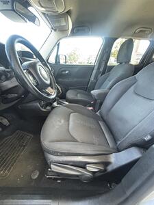 2015 Jeep Renegade Latitude 4x4   - Photo 7 - Riverside, CA 92505