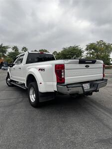 2020 Ford F-350 Super Duty Lariat   - Photo 4 - Riverside, CA 92505