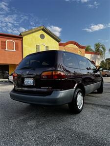 2000 Toyota Sienna CE   - Photo 3 - Anaheim, CA 92805