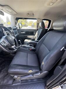 2007 Toyota FJ Cruiser   - Photo 6 - Anaheim, CA 92805