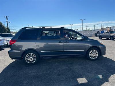 2007 Toyota Sienna XLE Limited 7-Passenger   - Photo 4 - Riverside, CA 92505