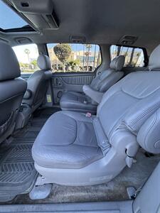 2007 Toyota Sienna XLE Limited 7-Passenger - Photo 7 - Riverside, CA 92505