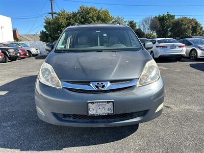 2007 Toyota Sienna XLE Limited 7-Passenger   - Photo 2 - Riverside, CA 92505