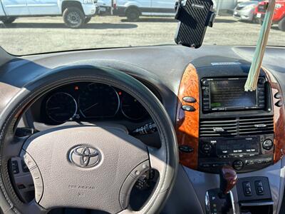 2007 Toyota Sienna XLE Limited 7-Passenger   - Photo 10 - Riverside, CA 92505