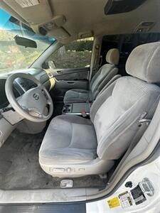 2007 Toyota Sienna LE 7-Passenger   - Photo 6 - Riverside, CA 92505