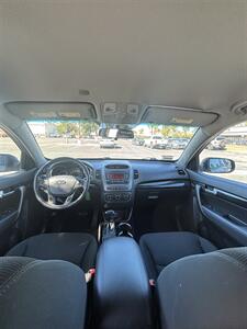 2015 Kia Sorento LX   - Photo 10 - Riverside, CA 92505