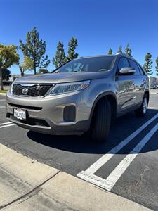 2015 Kia Sorento LX   - Photo 2 - Riverside, CA 92505