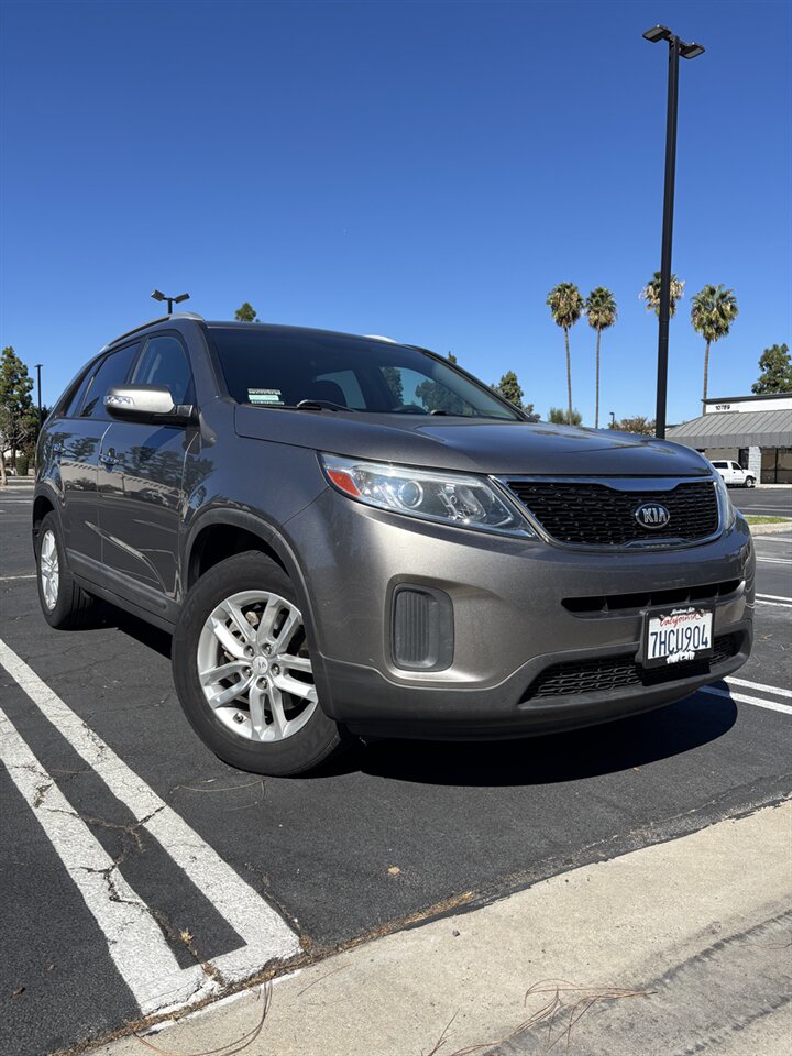 2015 Kia Sorento LX   - Photo 1 - Riverside, CA 92505