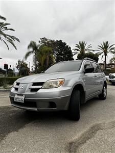 2006 Mitsubishi Outlander LS   - Photo 2 - Riverside, CA 92505