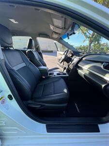 2013 Toyota Camry SE   - Photo 14 - Riverside, CA 92505