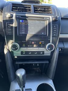 2013 Toyota Camry SE   - Photo 8 - Riverside, CA 92505