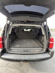 2020 Chevrolet Suburban LT 4x4   - Photo 5 - Riverside, CA 92505