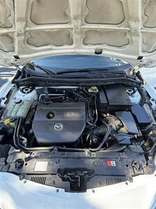 2010 Mazda Mazda3 i Touring   - Photo 12 - Riverside, CA 92505