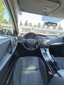 2010 Mazda Mazda3 i Touring   - Photo 10 - Riverside, CA 92505