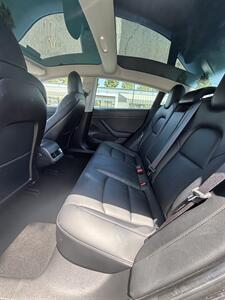 2020 Tesla Model 3 Long Range - Photo 11 - Riverside, CA 92505