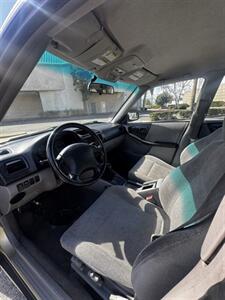 2001 Subaru Forester L   - Photo 5 - Riverside, CA 92505