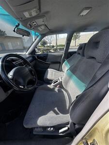 2001 Subaru Forester L   - Photo 6 - Riverside, CA 92505