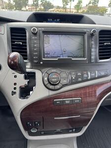 2013 Toyota Sienna XLE 8-Passenger - Photo 14 - Riverside, CA 92505