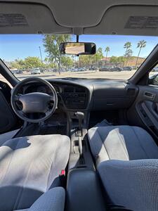 1995 Toyota Camry LE   - Photo 8 - Riverside, CA 92505