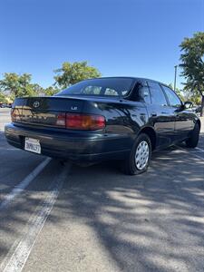 1995 Toyota Camry LE   - Photo 4 - Riverside, CA 92505