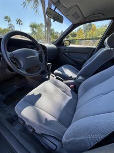 1995 Toyota Camry LE   - Photo 5 - Riverside, CA 92505