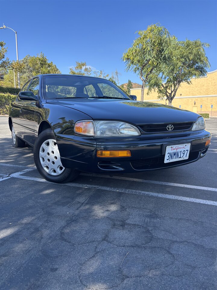 1995 Toyota Camry LE   - Photo 1 - Riverside, CA 92505
