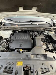 2015 Toyota Highlander XLE   - Photo 14 - Riverside, CA 92505