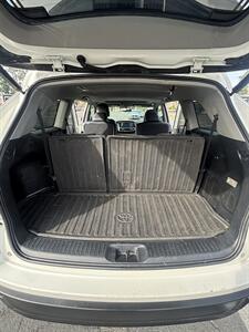 2015 Toyota Highlander XLE   - Photo 5 - Riverside, CA 92505