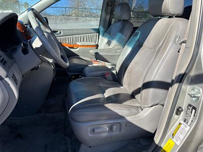 2006 Toyota Sienna XLE Limited 7 Passenger   - Photo 9 - Riverside, CA 92505