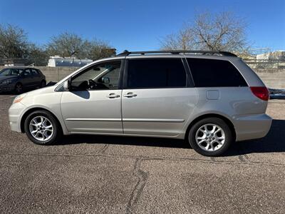 2006 Toyota Sienna XLE Limited 7 Passenger   - Photo 8 - Riverside, CA 92505