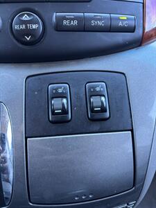 2006 Toyota Sienna XLE Limited 7 Passenger - Photo 16 - Riverside, CA 92505