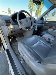 2006 Toyota Sienna XLE Limited 7 Passenger - Photo 10 - Riverside, CA 92505
