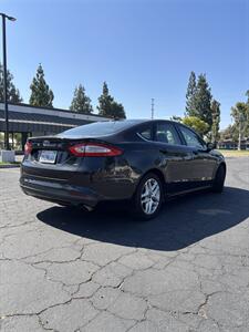 2014 Ford Fusion SE - Photo 5 - Riverside, CA 92505