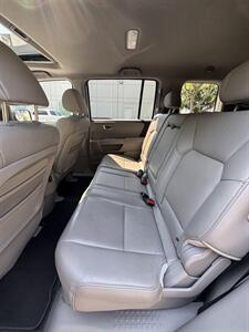 2011 Honda Pilot EX-L   - Photo 7 - Riverside, CA 92505
