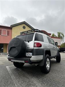 2007 Toyota FJ Cruiser   - Photo 4 - Anaheim, CA 92805