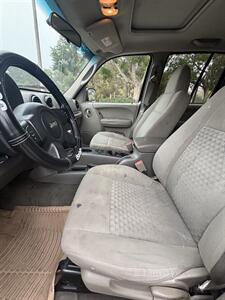 2006 Jeep Liberty Sport   - Photo 7 - Riverside, CA 92505