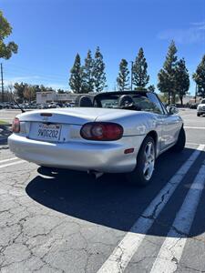 2003 Mazda MX-5 Miata SE   - Photo 4 - Riverside, CA 92505