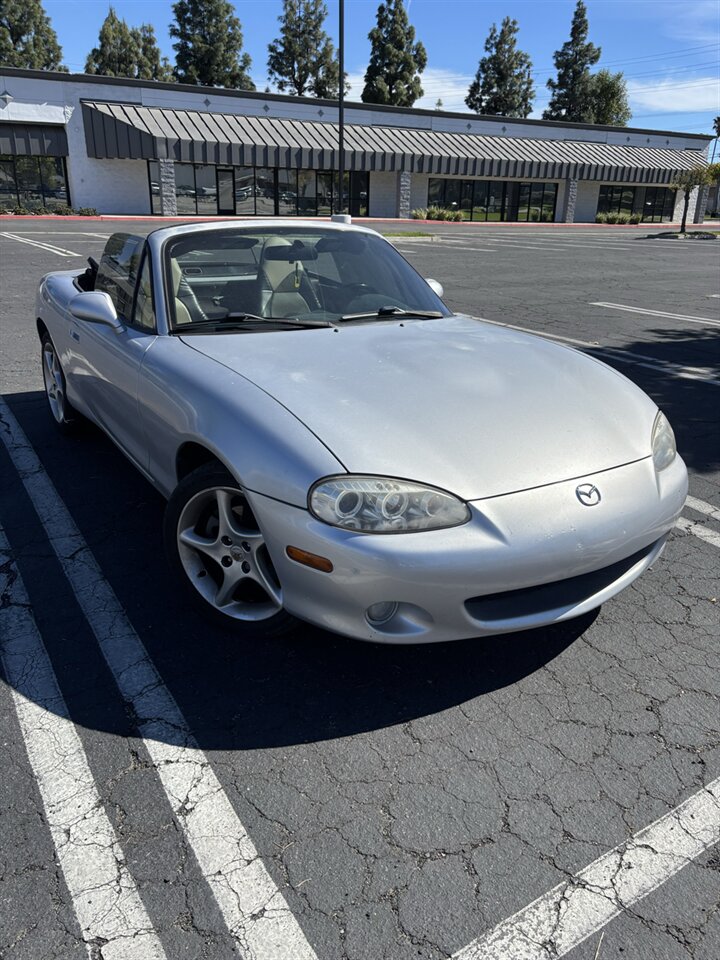 2003 Mazda MX-5 Miata SE   - Photo 1 - Riverside, CA 92505