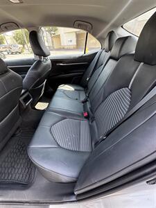 2019 Toyota Camry SE   - Photo 7 - Riverside, CA 92505