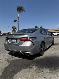 2019 Toyota Camry SE   - Photo 3 - Riverside, CA 92505