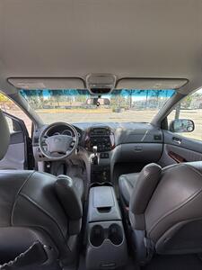 2004 Toyota Sienna XLE 7 Passenger - Photo 10 - Riverside, CA 92505