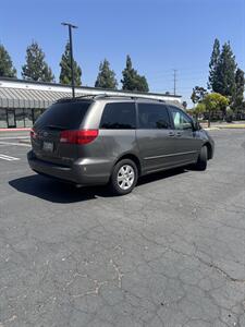 2004 Toyota Sienna XLE 7 Passenger - Photo 4 - Riverside, CA 92505