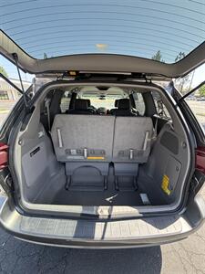 2004 Toyota Sienna XLE 7 Passenger - Photo 5 - Riverside, CA 92505