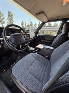 2001 Jeep Cherokee Sport   - Photo 6 - Riverside, CA 92505