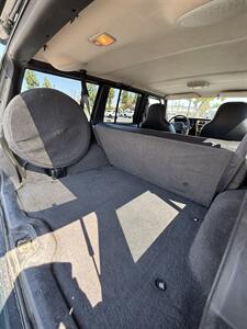 2001 Jeep Cherokee Sport   - Photo 9 - Riverside, CA 92505