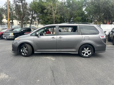 2013 Toyota Sienna SE 8-Passenger   - Photo 8 - Riverside, CA 92505